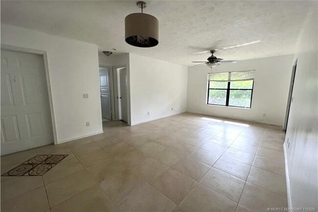 Foto del edificio - 6543 SE Federal Hwy