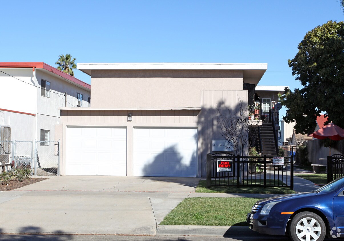 Building Photo - 239 G St