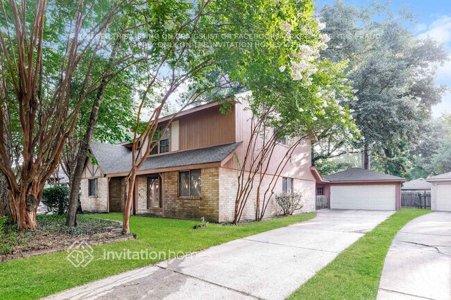 Foto del edificio - 3018 Falling Brook Dr
