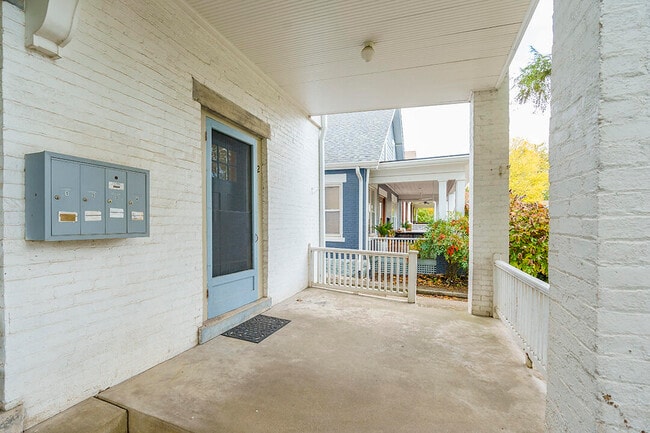 Building Photo - 51 Mentelle Park