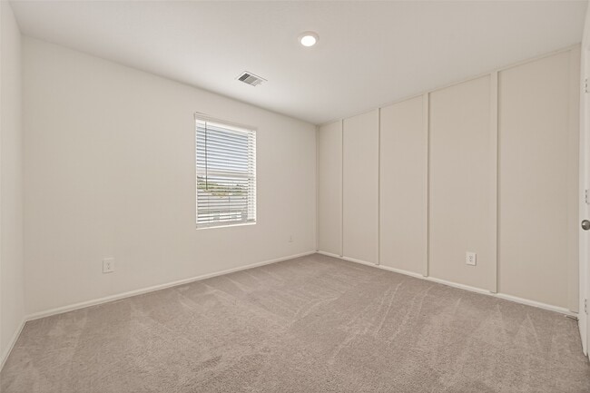 Foto del edificio - 1307 Vincente Ct