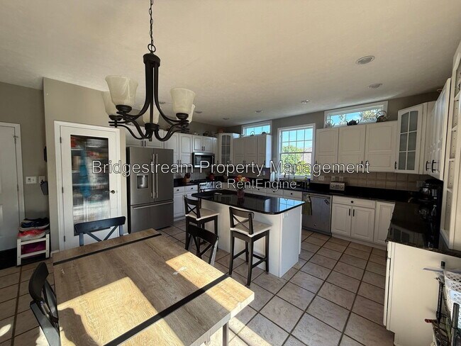 Foto del edificio - 7425 Pelbrook Farm Dr