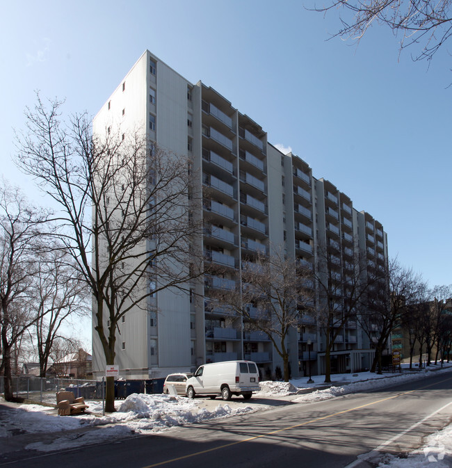 Building Photo - 205 Cosburn
