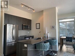 Building Photo - 510 Curran Place