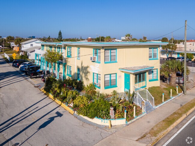 Building Photo - 922 S Atlantic Ave
