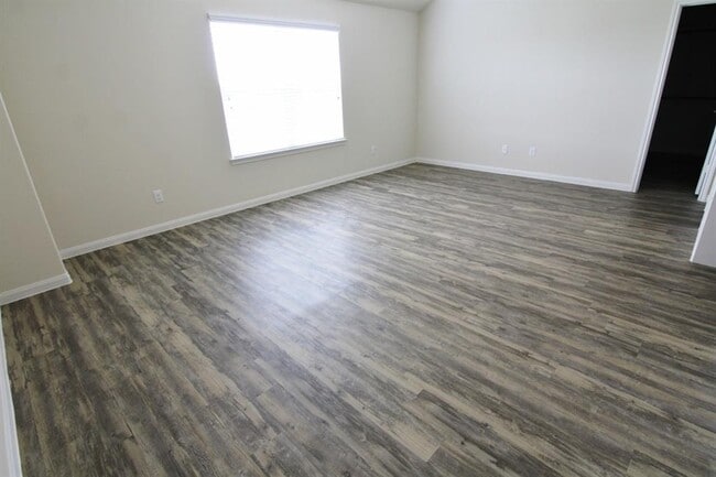 Building Photo - 3963 Lexington Manor Ct