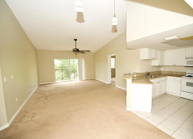 Foto del edificio - 1100 Crestwood Ct S