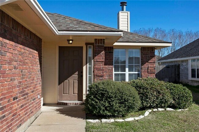 Foto del edificio - 3/2 in Steeple Chase! August Move-In!!