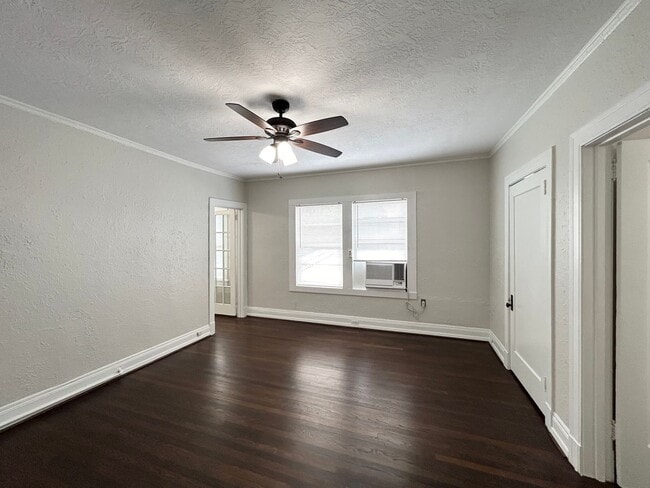 Building Photo - 3920 Fannin St