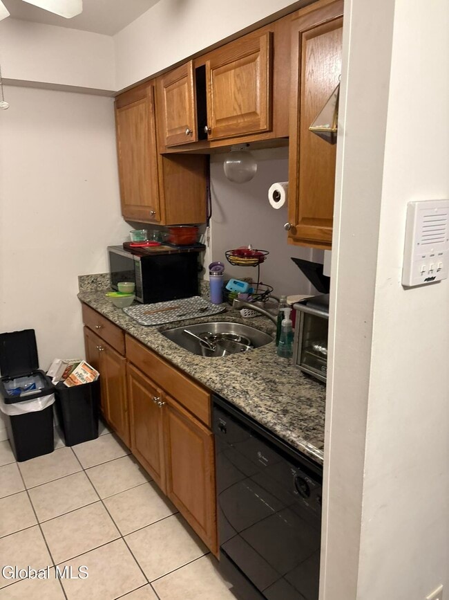 Foto del edificio - 161 Cedarview Ln