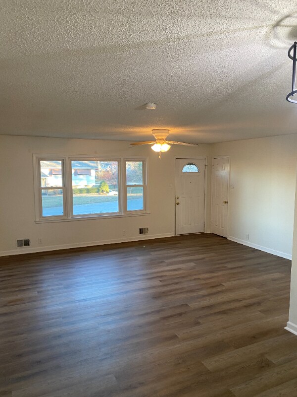 Foto del edificio - 6802 N Flora Ave