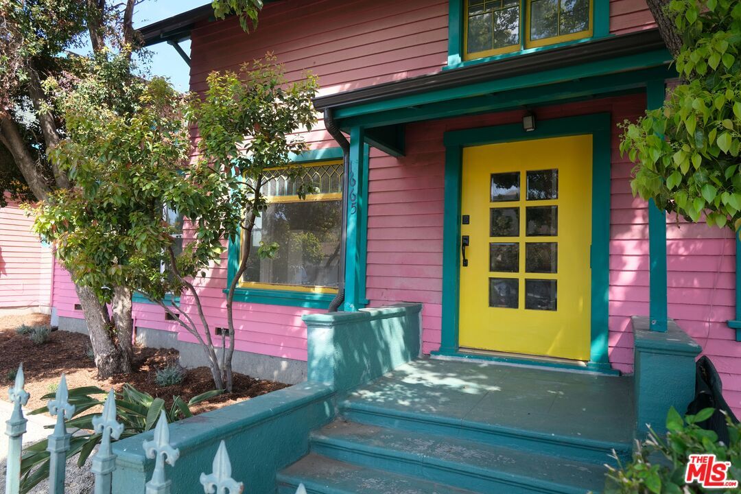 Foto principal - 1665 W 30th St