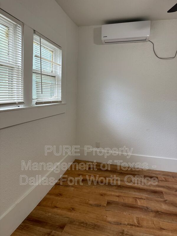 Building Photo - 1208 Hawthorne Ave