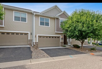 Building Photo - 3183 Frontier Dr