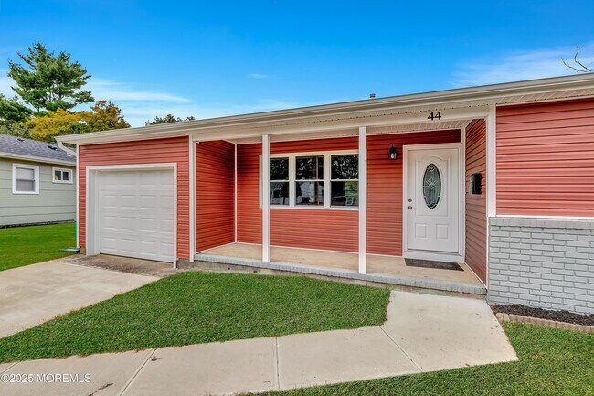 Foto del edificio - 44 Chancellor Ct