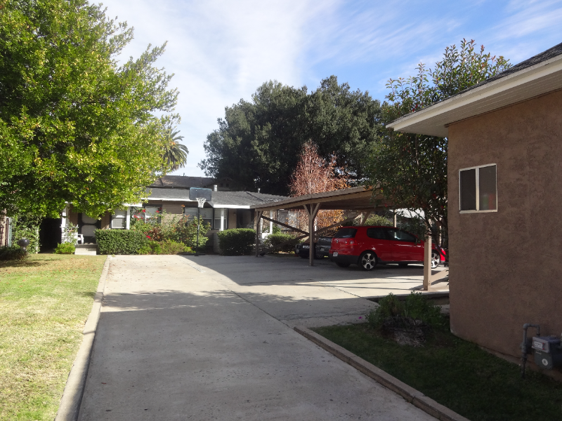 Primary Photo - 430 Cypress Ave