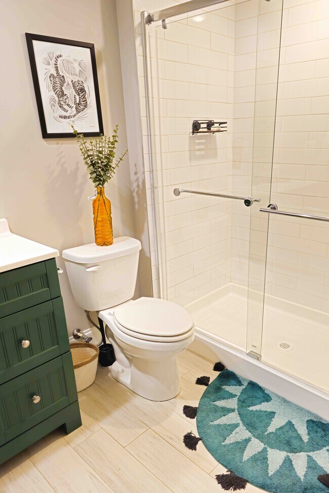 Baño relajante - 640 S Linwood Ave