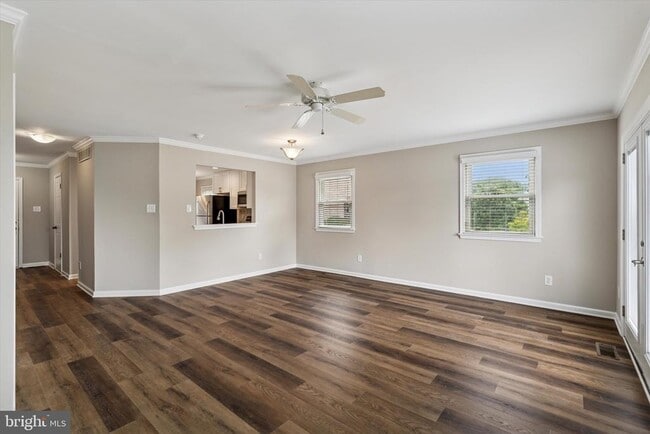 Building Photo - 214 Troon Ct