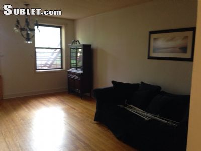 Foto del edificio - 422 Larchmont Acres