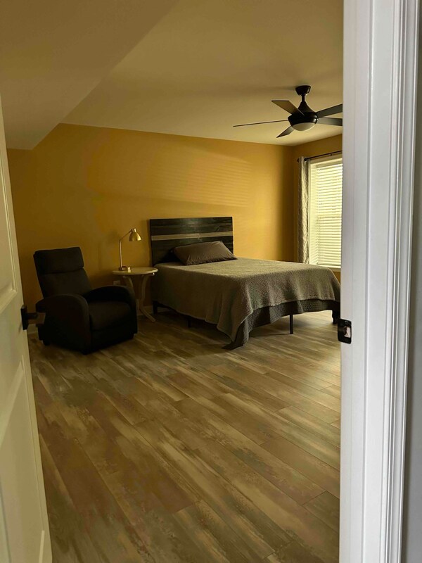 6 Lockwood Dr Unit 6 Lockwood Drive 1, Fredericksburg, VA 22405 Room