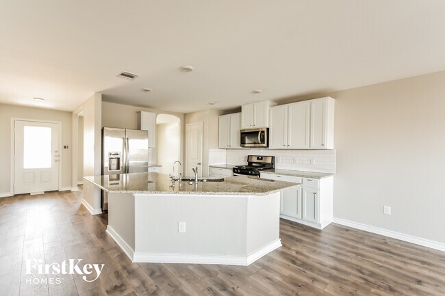 Building Photo - 6502 Hoffman Pln