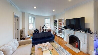 Building Photo - 6 Brimmer St