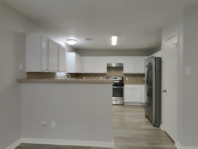 Building Photo - 6535 Providence View Ln