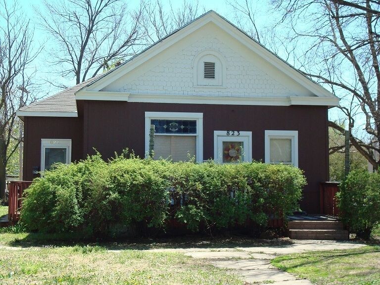 821 W Ash St Salina, KS 67401 Alquileres en Salina, KS