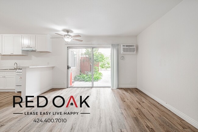 Foto del edificio - 15005 Sherman Way