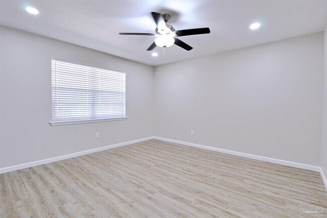 Foto del edificio - 2347 Wyatt St