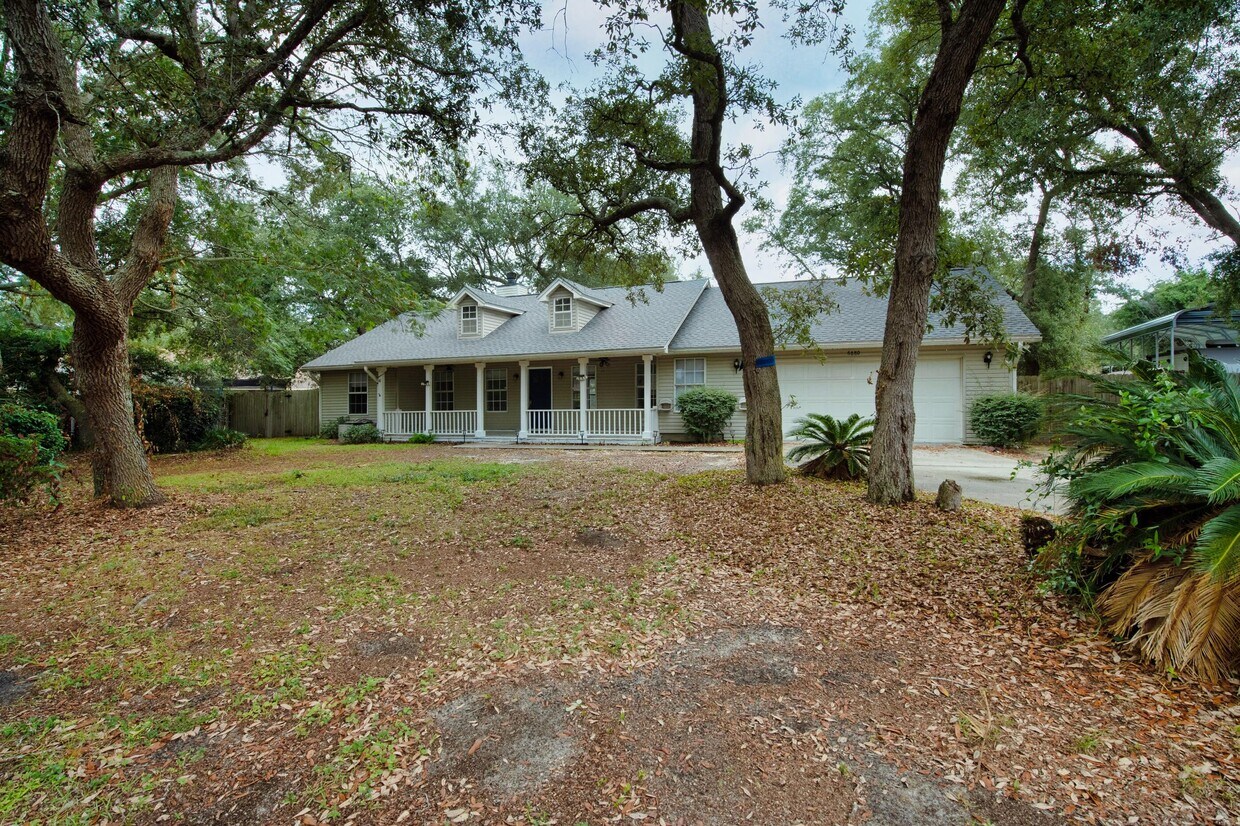 Primary Photo - 6880 Andalusian Ct