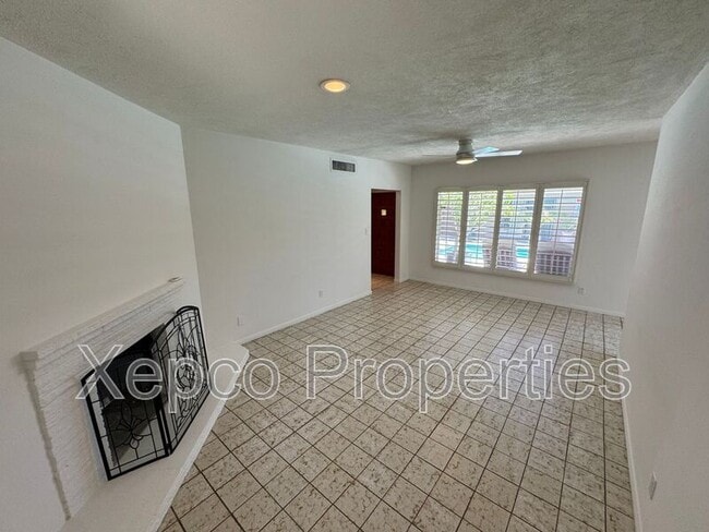 Building Photo - 430 Avenida Ortega