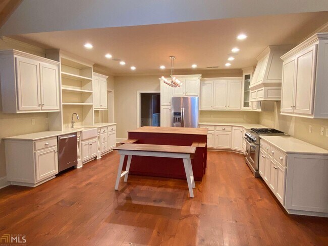 Foto del edificio - 5610 Thomas Rd