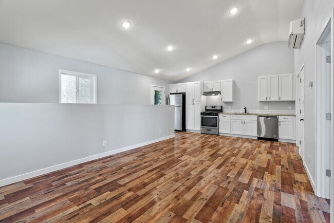 Foto del edificio - 900 Westwood Dr