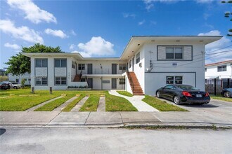 Building Photo - 460 NE 82nd Terrace