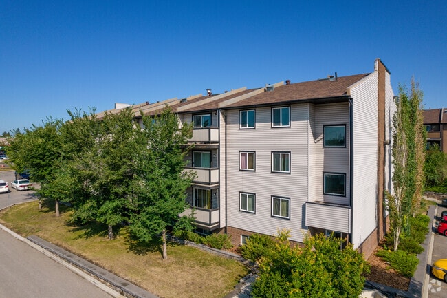 Building Photo - Woodside Village