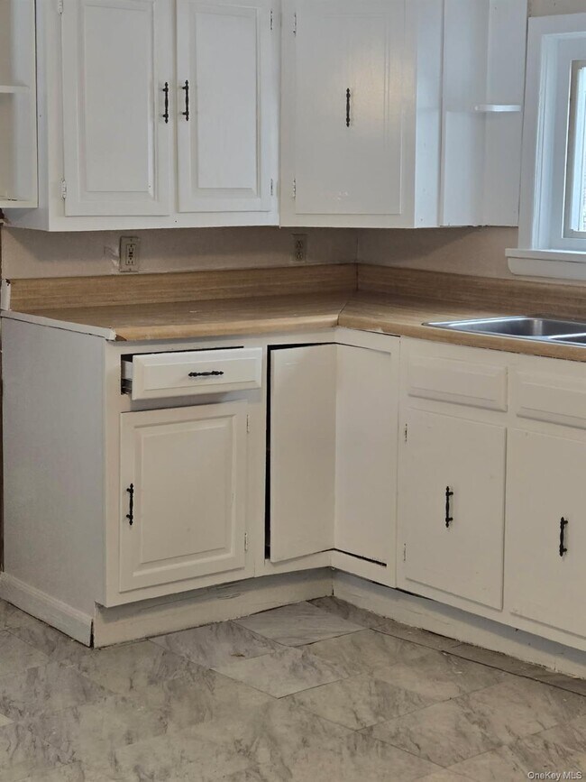 Foto del edificio - 202 Ridgebury Rd