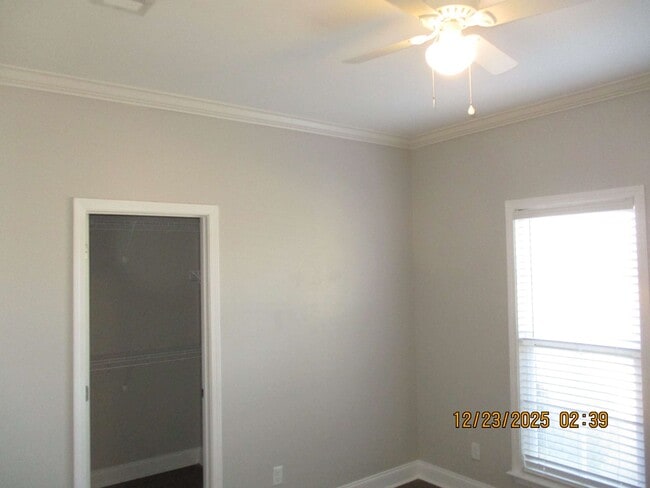 Building Photo - 127 Live Oak Drive