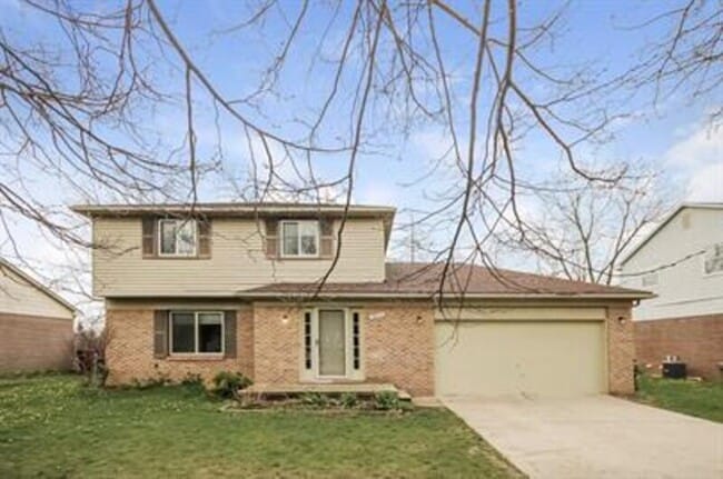 Photo - 2872 Elmwood Ave House