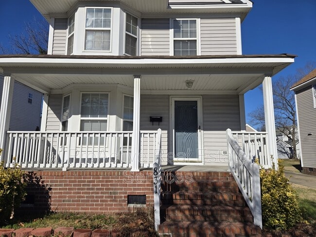 Building Photo - 831 Marshall Ave