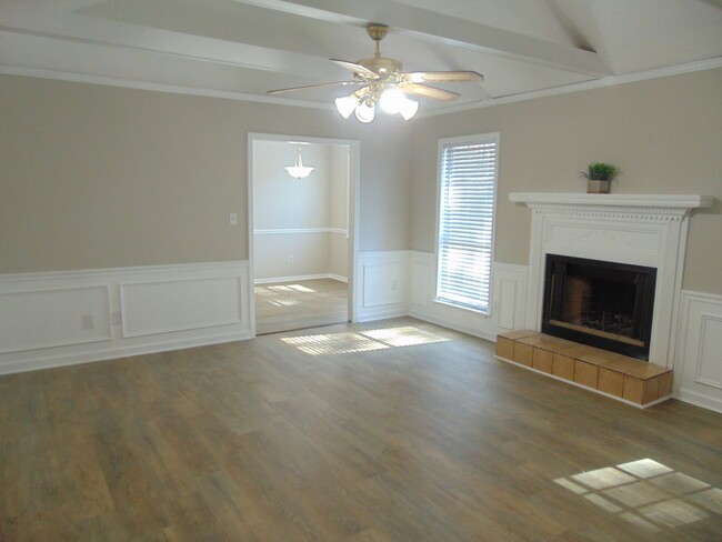 Foto del edificio - Ranch Home Heart of Martinez-Move in Ready