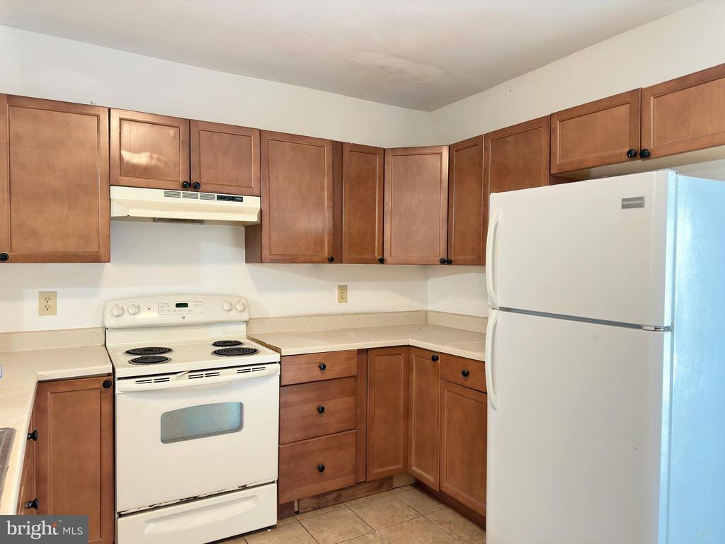 Primary Photo - 1232 N Hancock St