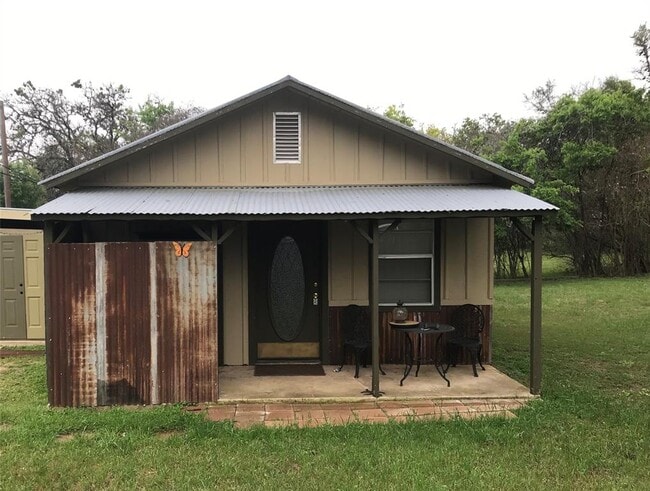 Building Photo - 103 Yucca