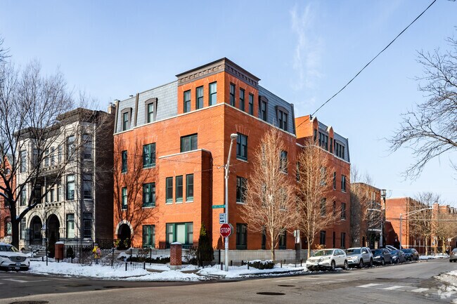 Building Photo - 600 W Belden Ave