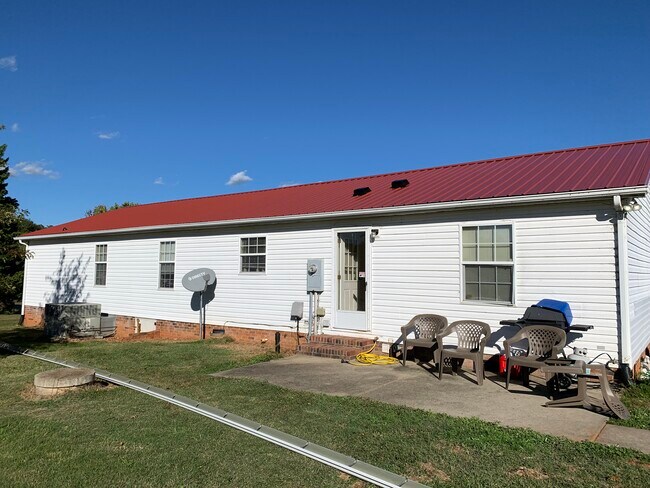 Foto del edificio - 7153 Whitney Rd