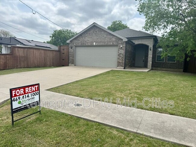 Photo - 3532 Toronto St House