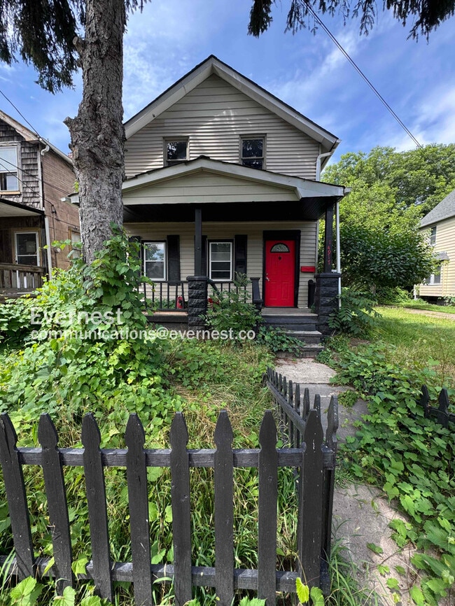 Building Photo - 14917 Darwin Ave