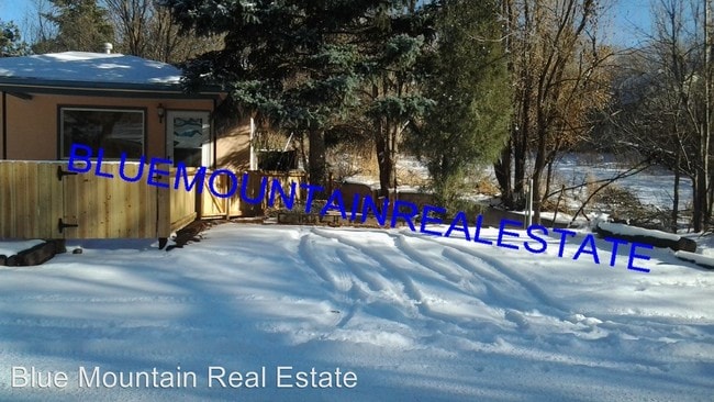 Building Photo - 415 Columbia Rd