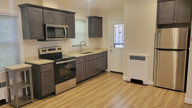 Foto del edificio - 10419 S Hale Ave