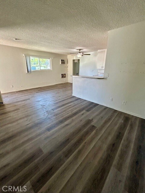 Building Photo - 686 E Cottonwood Rd